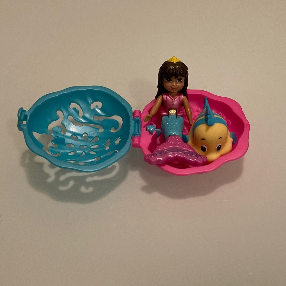 Mermaid Doll Dora Playset with Pink and Blue Shell